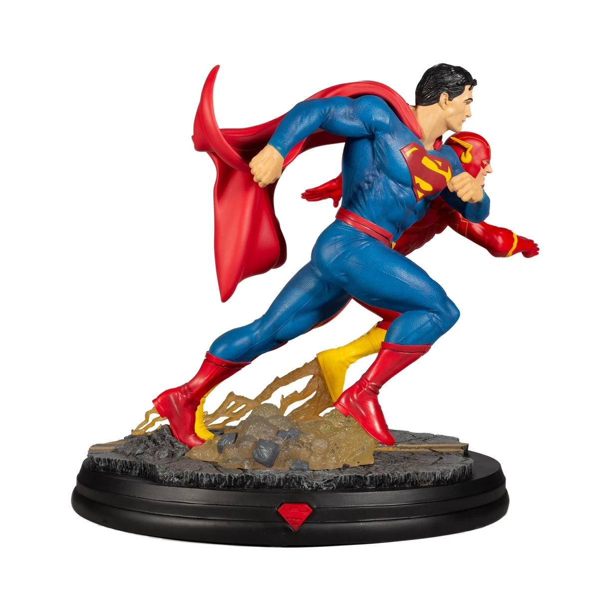 DC Battle Superman Vs The Flash Racing Statue 4 DC Battle Superman Vs The Flash Racing Statue - Image 2