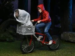 NECA E.T. 40th Anniversary Elliot & E.T. On Bicycle 7" Scale Figure -Model Figures 7b0adf1c 0773 4aa3 b930 f38e20f20999