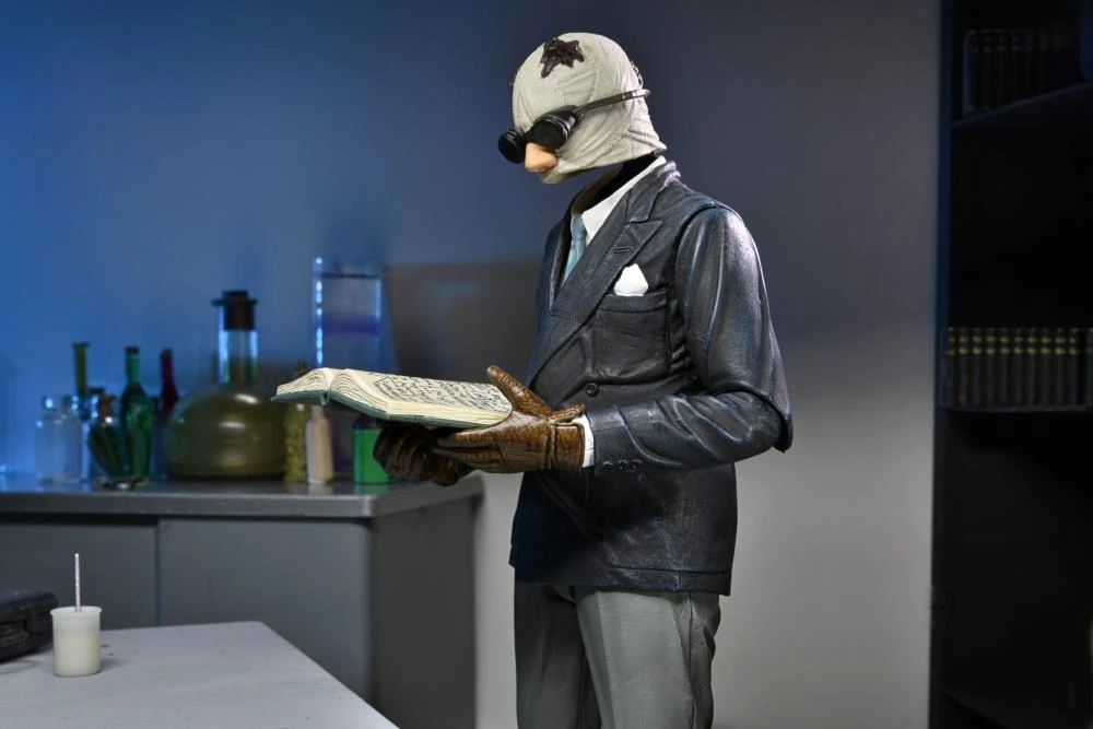 NECA Universal Monsters Ultimate Invisible Man Figure 15 NECA Universal Monsters Ultimate Invisible Man Figure - Image 13