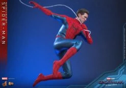 PRE-ORDER Spider-Man: No Way Home MMS680 Spider-Man (New Red And Blue Suit) 1/6th Scale Collectible Figure -Model Figures b8c187cd 2d24 4500 b0aa 3325ff769fca