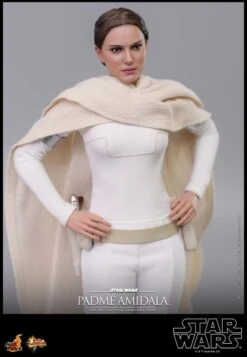 Star Wars: Attack Of The Clones MMS678 Padme Amidala 1/6th Scale Collectible Figure -Model Figures dfd012f3 90c5 413b 91b8 e4c250a0557a
